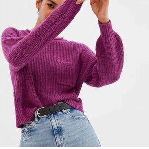 Gap sweater